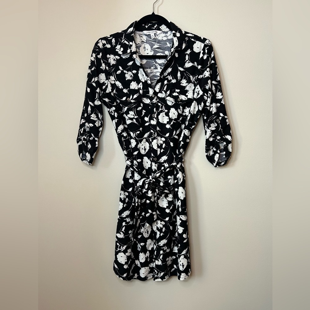Emily Daniels Mia Button Down Dress size Small